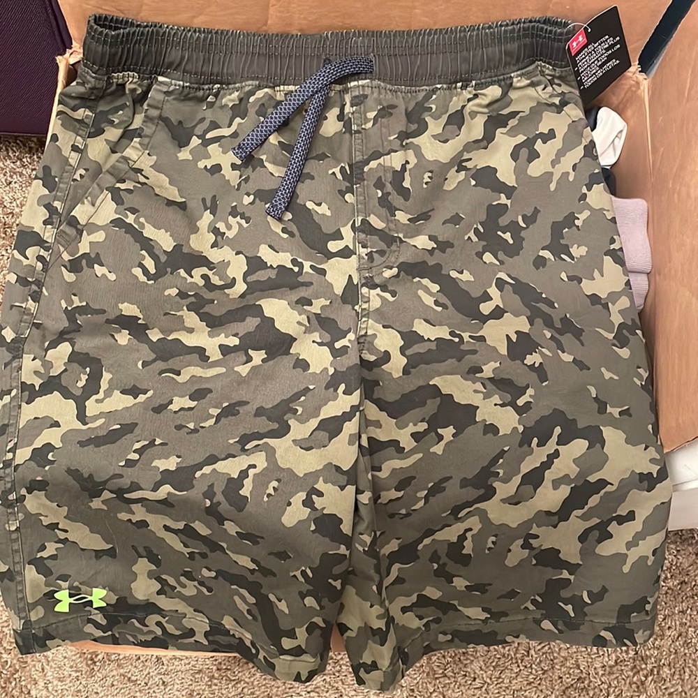 Youth XL Under Armor boys shorts